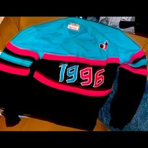 Mitchell and Ness 1996 sweater